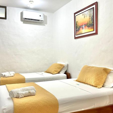 פורטו איורה Hostal Suenos Silvestres מראה חיצוני תמונה