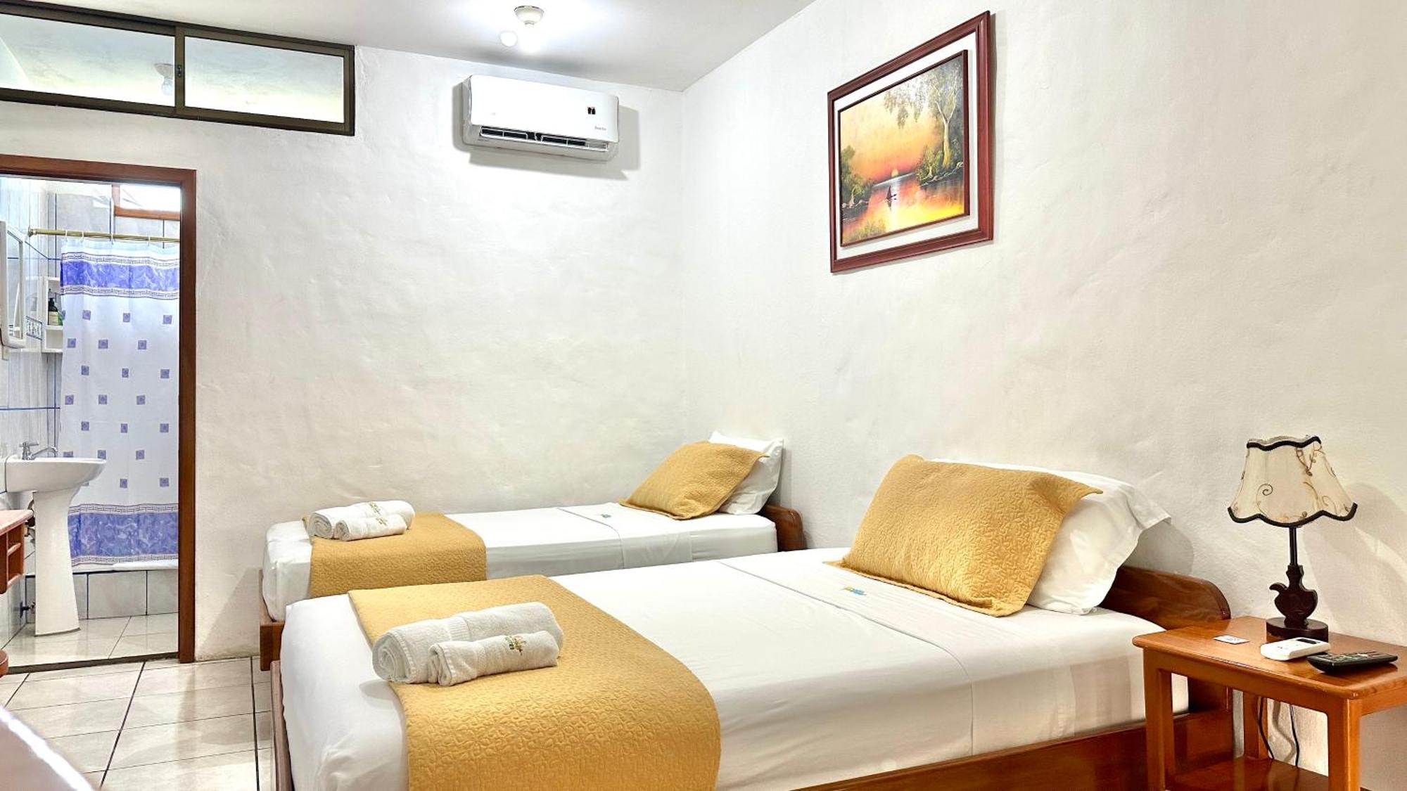 פורטו איורה Hostal Suenos Silvestres מראה חיצוני תמונה