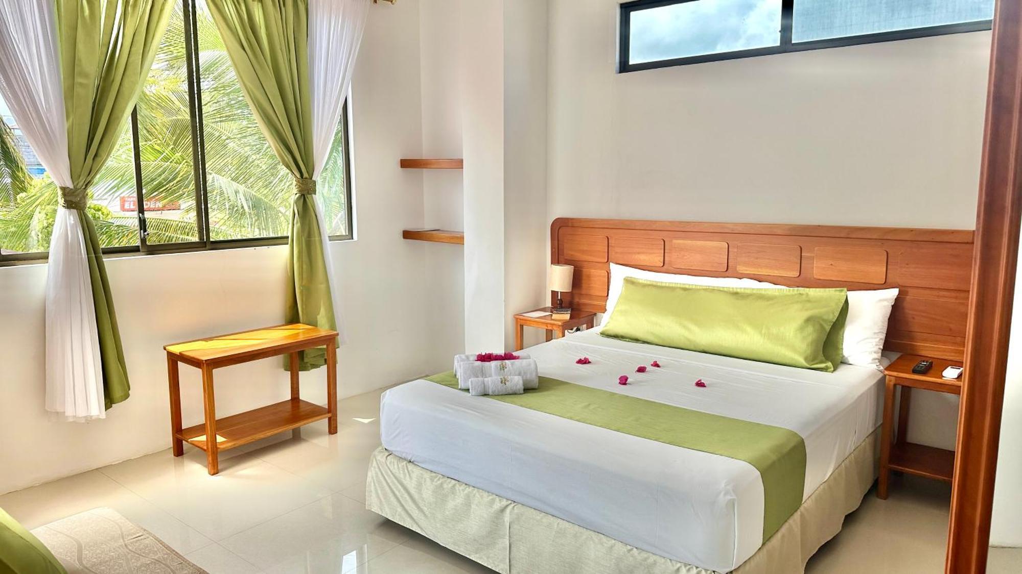 פורטו איורה Hostal Suenos Silvestres מראה חיצוני תמונה