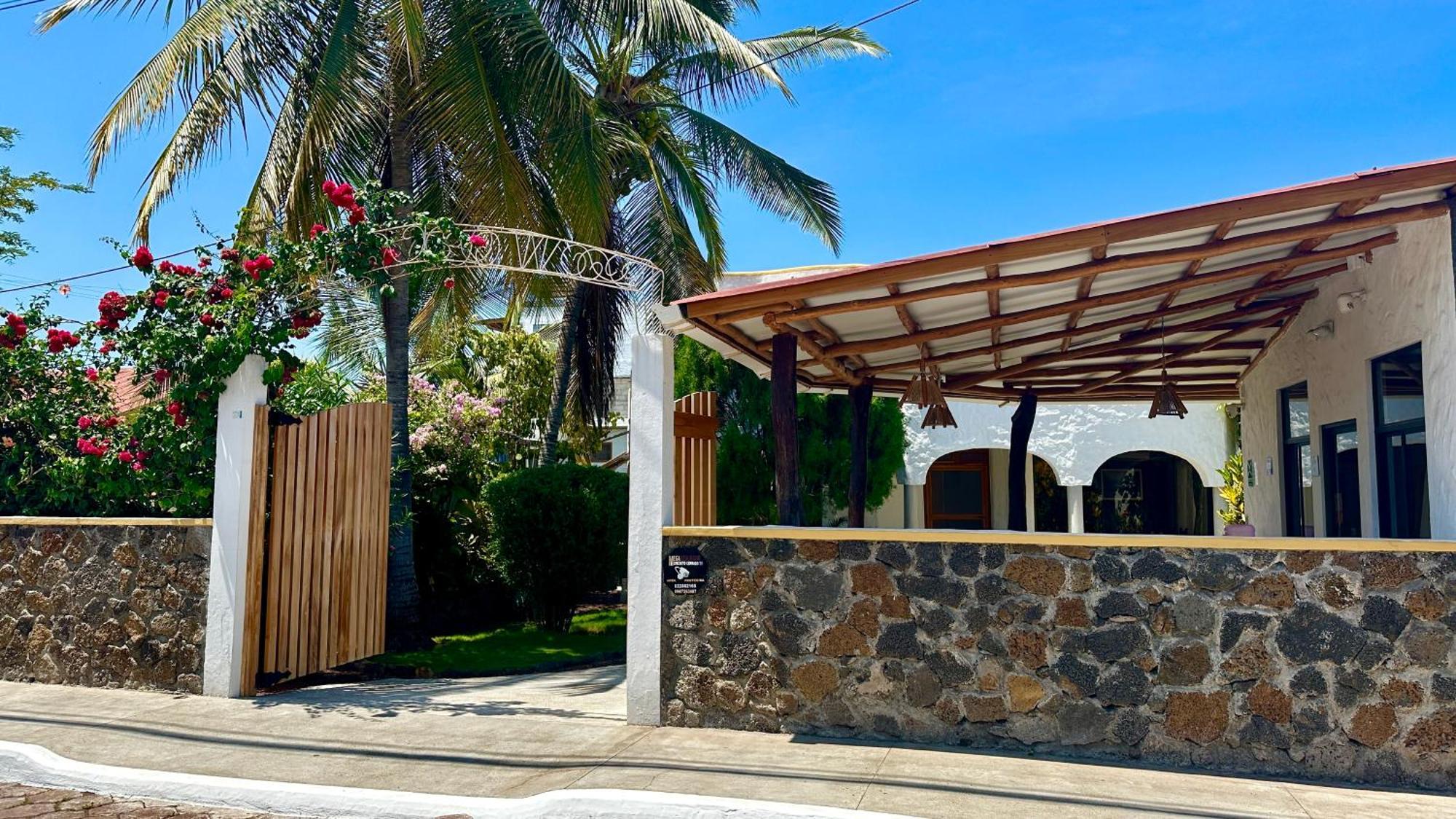 פורטו איורה Hostal Suenos Silvestres מראה חיצוני תמונה