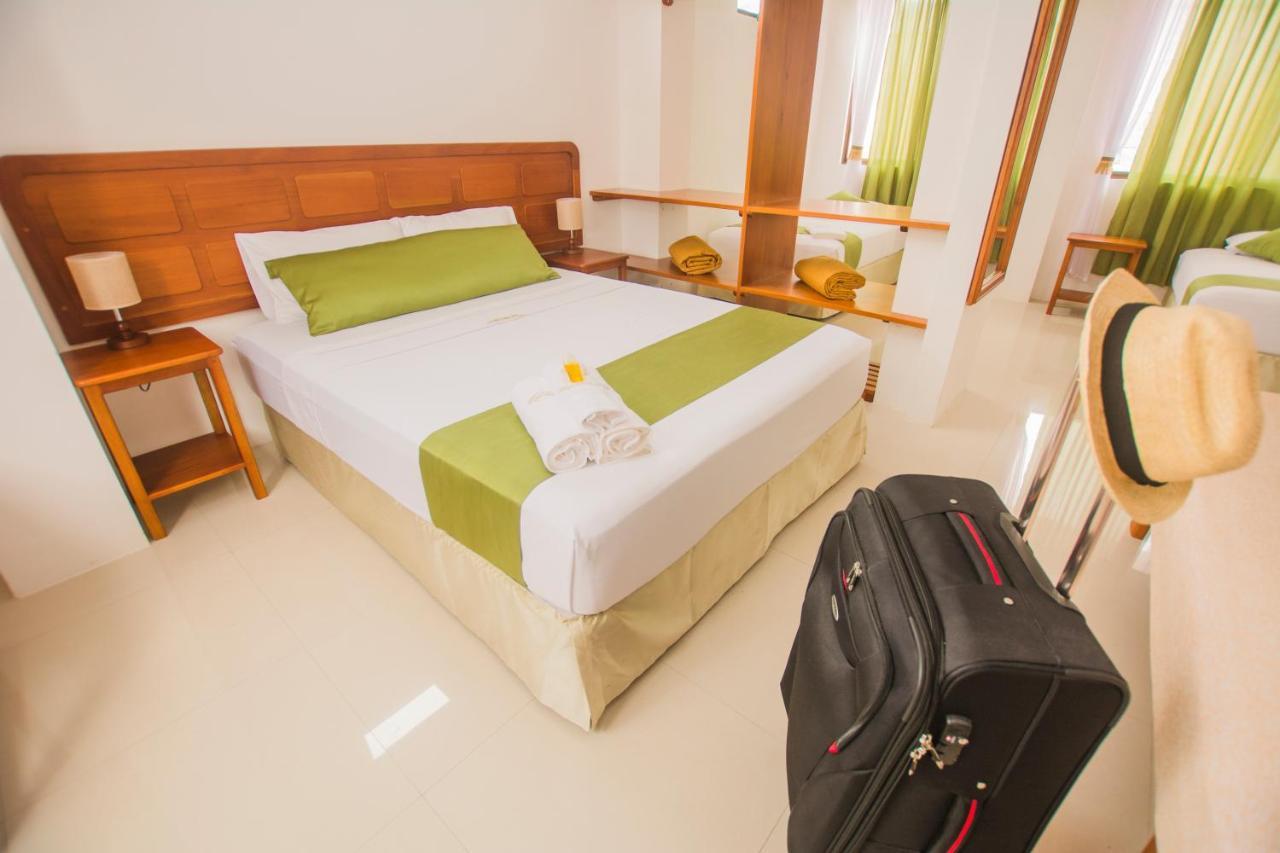 פורטו איורה Hostal Suenos Silvestres מראה חיצוני תמונה